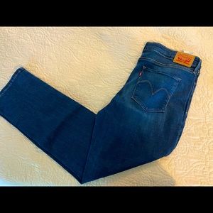 Levi’s Boot cut mid rise jeans